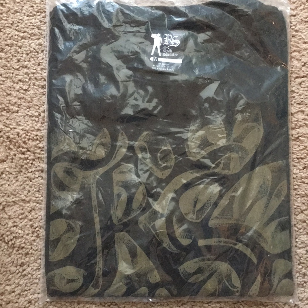 NWT Men’s RS by Ryan Sheckler T-shirt Medium